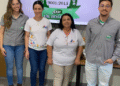 Equipe de Saúde de Córrego Fundo verifica cadernetas de vacinação em empresa