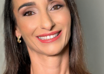 Secretária de Educação de Córrego Fundo conclui mestrado