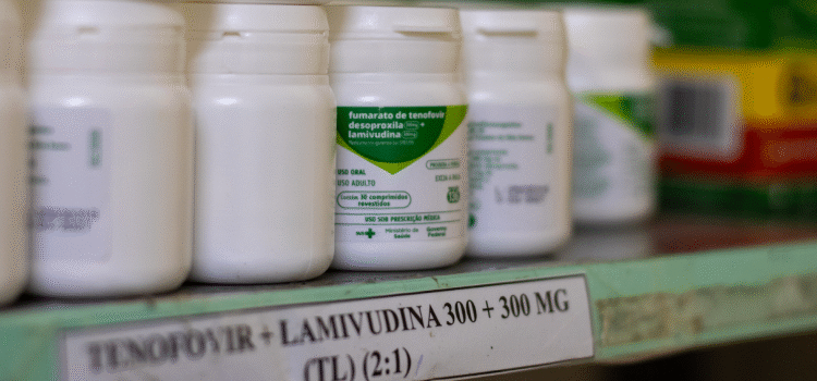Minas Gerais alerta para importância do diagnóstico precoce do HIV e reforça acesso ao tratamento oferecido pelo Estado