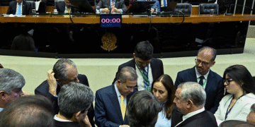 Congresso derruba vetos e teste toxicológico será obrigado para 1ª CNH