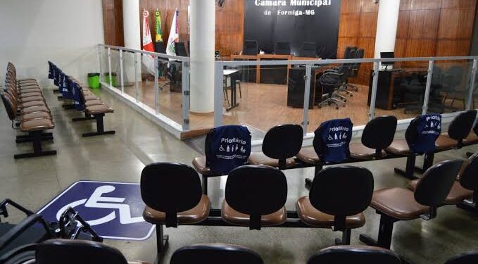 Reviravolta na eleição da Mesa Diretora da Câmara de Formiga: Cid retira chapa, Piruca registra novo grupo e Jaci entra com chapa incompleta