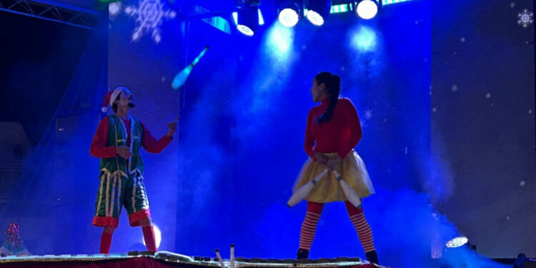 Circo Teatro Sem Lona encanta público na noite de sábado, em Formiga