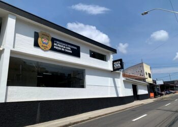 Homem é preso suspeito de incendiar casa com a esposa e a filha de 2 anos em Poços de Caldas