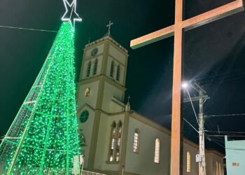 Córrego Fundo: Iluminação de Natal será acesa na Praça Vigário João Ivo nesta sexta-feira