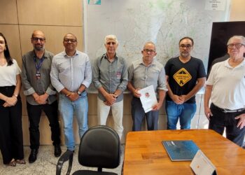 Comitiva de Formiga cobra melhorias urgentes na BR-354 durante reunião com DNIT