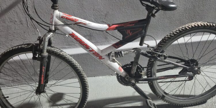 Policia Militar flagra furto de bicicleta por videomonitoramento e suspeito é detido em Formiga