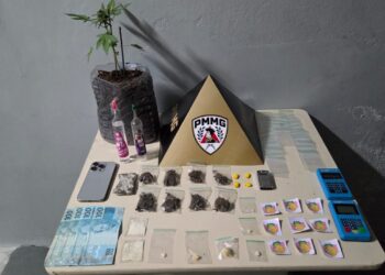 Policia Militar apreende drogas, dinheiro e veículo durante ação em Formiga; três jovens foram detidos