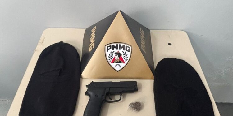 Rápida ação da PM prende dois adultos e apreende dois adolescentes por tentativa de roubo a idoso em Formiga