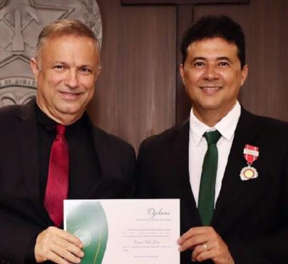 Professor do Unifor-MG recebe Medalha Desembargador Hélio da Costa