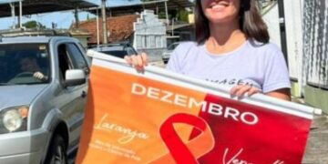 Alunos de Enfermagem do Unifor-MG realizam ação no dia mundial de luta contra a aids