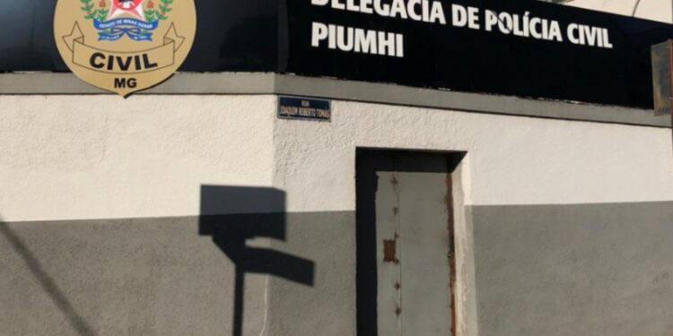 Homem é atraído para emboscada, sequestrado e agredido por dívida de R$ 20 mil em Piumhi; trio é preso