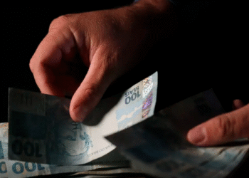 Governo libera saldo do FGTS retido pelo saque-aniversário
