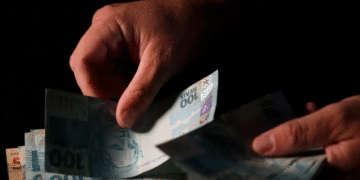Governo libera saldo do FGTS retido pelo saque-aniversário