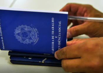 Ampliação do número de carteiras assinadas é sustentado, diz IBGE