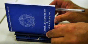 Ampliação do número de carteiras assinadas é sustentado, diz IBGE