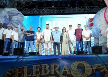 Pains celebra Réveillon e 82 anos de emancipação