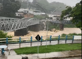 Semana chuvosa provoca alagamentos em diversas ruas de Formiga e aumenta o nível dos rios