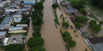 Chuvas em Formiga: Rompimento de adutoras e pane elétrica podem levar ao desabastecimento de água; população é orientada a economizar