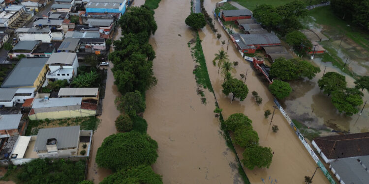 Chuvas em Formiga: Rompimento de adutoras e pane elétrica podem levar ao desabastecimento de água; população é orientada a economizar