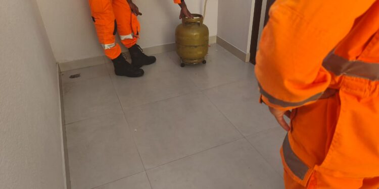 Vazamento de gás em apartamento no Centro de Formiga é controlado pelo Corpo de Bombeiros