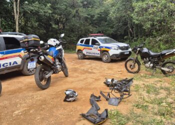 Moto roubada em Formiga é recuperada pela Polícia Militar na região da Cachoeira do Areião após denúncias