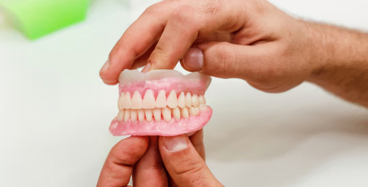 Prefeitura de Pains coloca em prática programa de próteses dentárias gratuitas