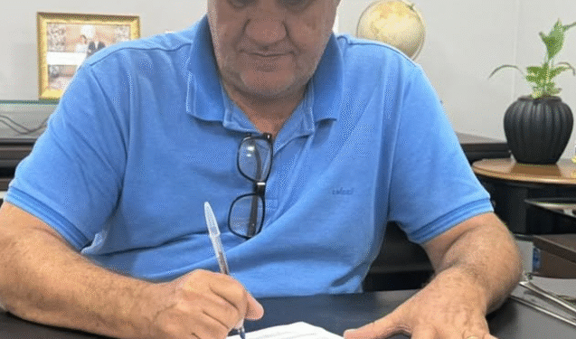 Prefeito Itamar sanciona lei que garante pagamento do piso do magistério em Pains