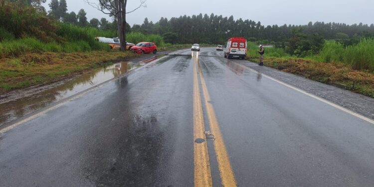 Acidente na BR-354 deixa mulher ferida em Formiga