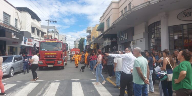 Corpo de Bombeiros divulga informações sobre acidente fatal com fiação de alta tensão