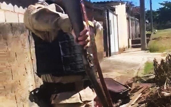 Família é feita refém e sequestrada durante roubo a sítio em MG; suspeitos são presos