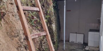 Defesa Civil interdita casa no Centro de Formiga por risco de desabamento