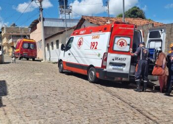 Vítima com mobilidade reduzida é resgatada de residência com acesso restrito em Formiga