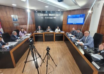 Câmara de Formiga aprova projetos nas áreas de habitação, assistência social, segurança e saúde pública