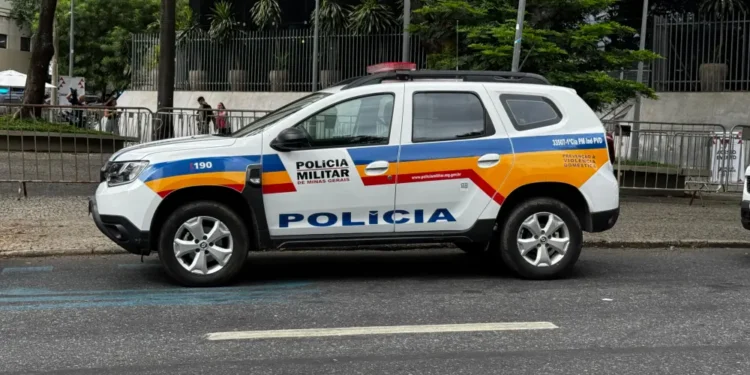 Idoso é preso após atropelar trabalhador de limpeza pública em Arcos