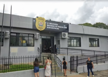 Mulher é agredida com pauladas e tijoladas em Lagoa da Prata; marido foi preso em flagrante