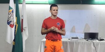 Corpo de Bombeiros ministra orientações de primeiros socorros a estudantes do CAIC