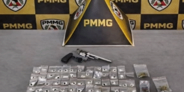 Operação Sgt. Rodrigo: PM prende suspeito de tráfico e apreende arma e drogas no sul de minas