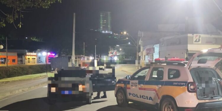 Homem com mandado de prisão em aberto é preso pela PM em Formiga