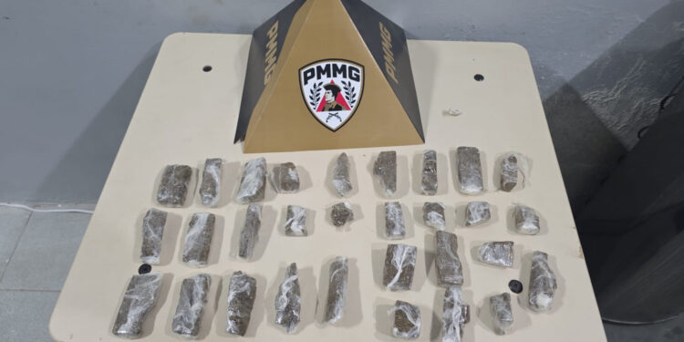 Menores são apreendidos com drogas durante ação da Polícia Militar em Formiga