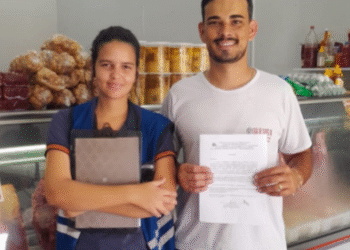 Vigilância Sanitária realiza ação de orientação sobre alvarás em Córrego Fundo