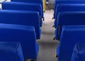 Pains: Gestão Municipal investe R$ 27 mil na revitalização e conservação de ônibus escolares