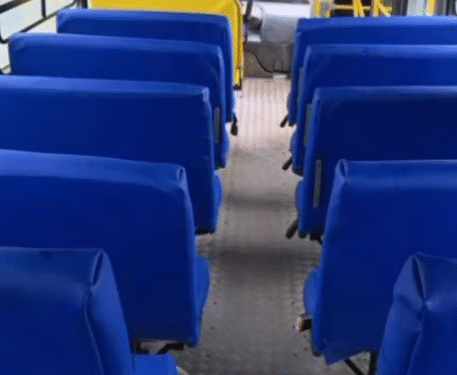 Pains: Gestão Municipal investe R$ 27 mil na revitalização e conservação de ônibus escolares