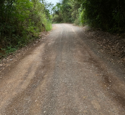 Administração de Córrego Fundo realiza manutenção em estradas rurais