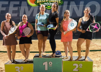 Nesse sábado no Clube Centenário de Formiga aconteceu a 2@ etapa de Beach Tênis feminino e masculino