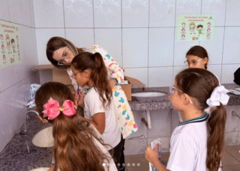 Córrego Fundo realiza ação de saúde bucal em escola municipal