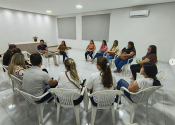 Servidores de saúde de Córrego Fundo são informados sobre projeto para pagamento do piso nacional de enfermagem