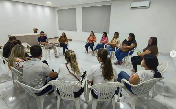 Servidores de saúde de Córrego Fundo são informados sobre projeto para pagamento do piso nacional de enfermagem