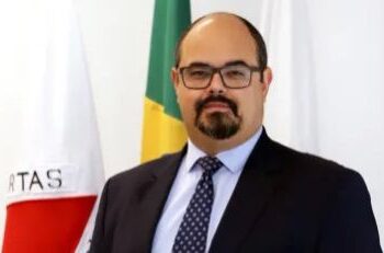 Mateus Simões assume governo de Minas neste domingo após renúncia de Romeu Zema