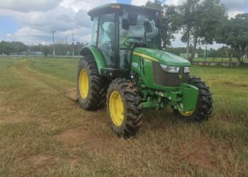 Prefeitura realiza limpeza e manutenção no Parque Municipal Dr. Leopoldo Corrêa