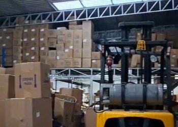 Casa da farinha: Empresa ligada a esquema de fraude bilionária de ‘e-books’ é interditada em Arcos e Lagoa da Prata